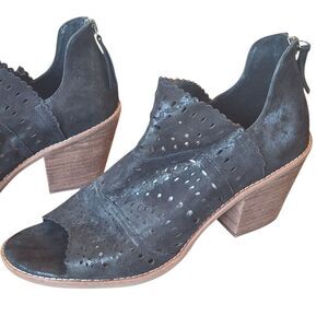 Sofft Millard Peep-Toe Bootie Black Leather Scalloped Laser Cut Zip COMFORT 10